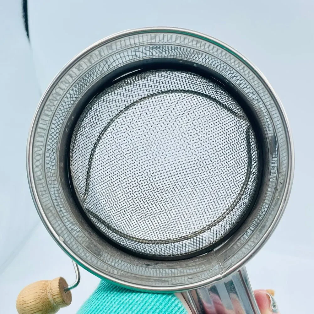 Bellemain 3-Cup Stainless Steel Flour Sifter - Hand Crank - Vintage Kitchen Deco